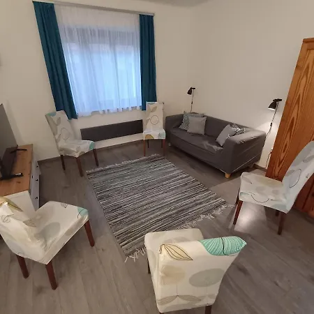 Kovacs - * Budapest